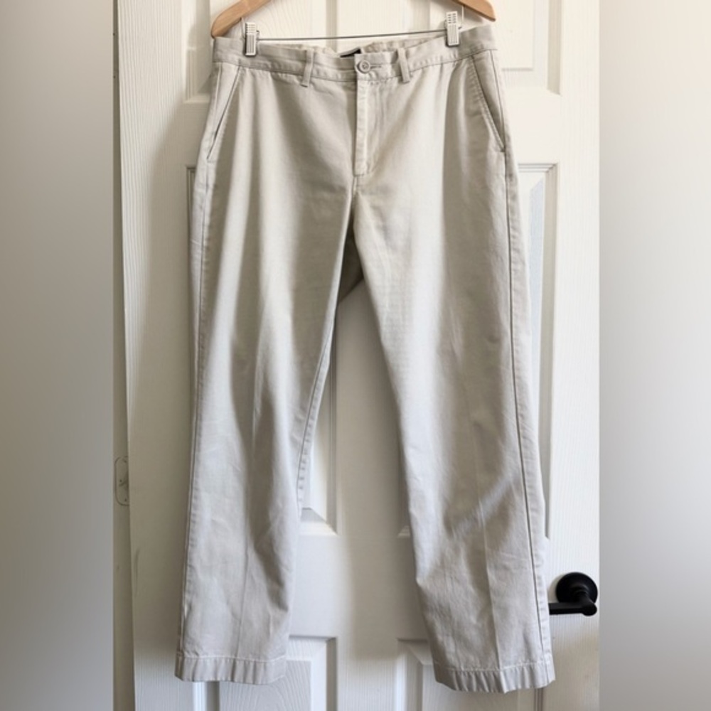 J. Crew Men's Pants in Light Gray/beige color